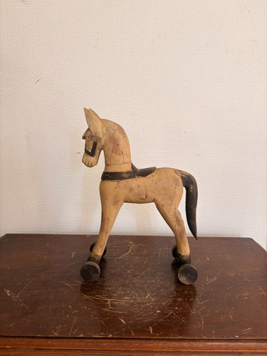 Vecchio giocattolo cavallo